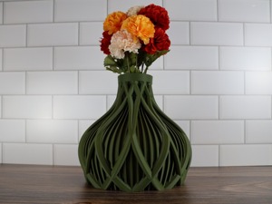 Jarrón Verde Geométrico Moderno para Decoración de Mesa, Acabado Mate, Estilo Cerámico, 8-16 Pulgadas, Diseño Minimalista - Product Image 1