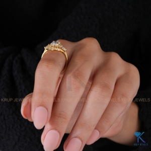 แหวนแต่งงานเพชรทรงรีเพาะเลี้ยงในห้องปฏิบัติการ ชุดแหวนทองคำแท้สีเหลือง ดีไซน์โค้งเข้ากัน แหวนหมั้น เครื่องประดับชั้นดี ขายส่ง - Product Image 6