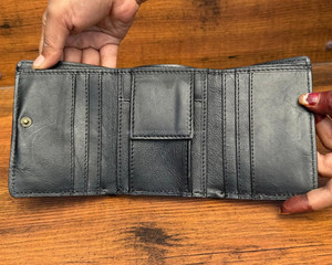 Cartera de triple pliegue corta personalizada con herramientas manuales para hombre, tarjetero de cuero de vaca genuino, carteras con bloqueo RFID, carteras para hombre - Product Image 5