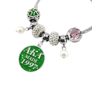   Bracelet pour femme fabriqué en 1997, élégant, couleur vert et argent, bijou à breloques, accessoire de mode pour poignet, inspiré des sororités, qualité supérieure - Product Image 1