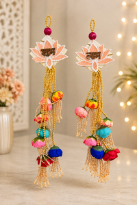 Nouveauté : Décoration murale artisanale écologique en forme de lotus avec perles et fleurs en tissu pour la décoration de la maison à l'occasion du Diwali, 2 pièces, style bohème - Product Image 4