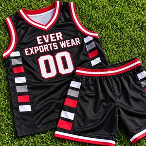 Tenue de basketball rayée noire et rouge, service OEM, design classique, impression personnalisée, style unique, ensemble maillot et short pour équipes scolaires - Product Image 2