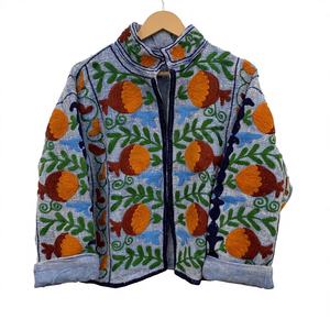 Chaqueta Bomber con Bordado Suzani para Mujer, Diseño Floral, Transpirable, de Algodón Ecológico, Ropa de Playa, Regalo de Invierno para Ella - Product Image 1