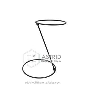 Porte-chapeaux moderne autoportant en métal, présentoir à 3 niveaux en fil métallique pour chapeaux, design vertical léger avec revêtement en poudre - Product Image 2