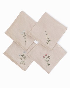 Ensemble de serviettes en lin brodées à la main, 8 pièces, motif floral carré, écologiques, pour la salle à manger et la cuisine - Product Image 1