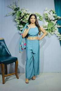 Ramdev Trading Kurta/Kurti moderne pour femme en velours de soie Fendy brodé, séchage rapide, coupe classique, pour fêtes, mariages, Diwali et toutes occasions - Product Image 2