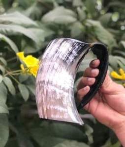 Taza para beber cerveza con cuerno de buey pulido, cuerno de hidromiel vikingo ecológico con estilo animal para Recreaciones históricas - Product Image 5