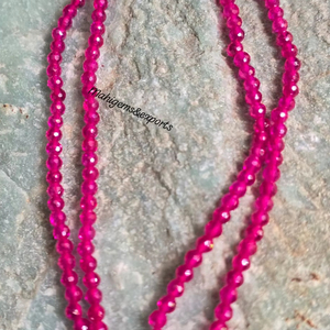 Cuentas redondas de circonita cúbica rosa magenta de 2.50 MM, circonita cúbica facetada para joyería y pulseras - Product Image 1