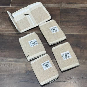 Cartera Triple Hecha a Mano con Cáñamo del Himalaya Natural, Cartera Minimalista Ecológica para Tarjetas y Efectivo, Monedero de Cáñamo de Diseño Sostenible - Product Image 4