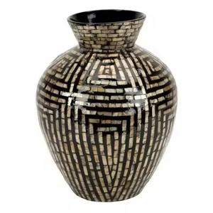 Vases décoratifs en métal de qualité supérieure pour une mise en scène florale moderne - Product Image 2