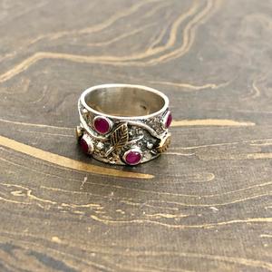 Bague en Moissanite de 6,0 grammes avec bande rubis, design de créateur - Product Image 1