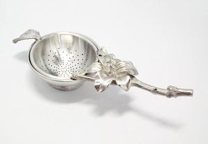 Hot Selling Stainless Steel Tea Ball Infuser Long Handle Loose Leaf Tea Strainer Premium Kitchen Brewing Tool - Product Image 2