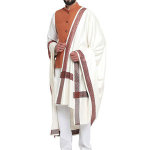 ผ้าคลุมไหล่ผู้ชายคุณภาพสูง ขายส่ง ลายพิมพ์ขอบสีขาว ดีไซน์หรูหรา กันลม สีสันปรับแต่งได้ ผ้าถักอุ่นๆ สำหรับผู้ชาย รับผลิตแบบ OEM - Product Image 4