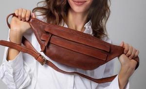Bolso de Pecho Minimalista de Cuero Marrón para Mujer, Bolso Bandolera de Cuero Genuino Suave con Correa de Hombro Ajustable - Product Image 5