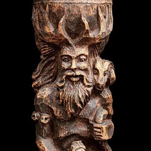 Support de bougie conique en résine, figurine mythique artisanale, style gothique, décoration de maison fantastique - Product Image 1