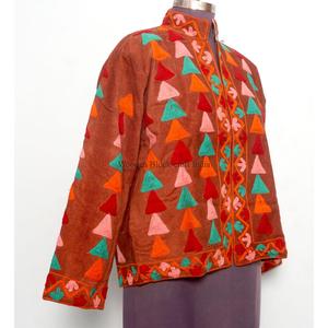 Chaqueta de algodón cotrize hecha a mano, ecológica, de estilo playero, para invierno, informal, para mujer, con cierre de botones y bordado floral. - Product Image 4