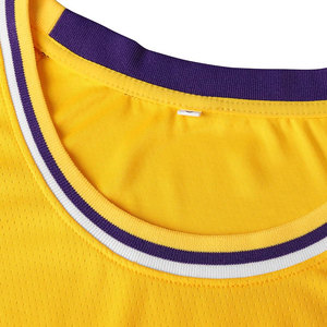 Maillot de basket-ball de haute qualité en polyester 100 %, design personnalisé, vêtements de sport d'extérieur, fabriqué au Pakistan - Product Image 4