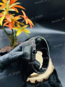 Reloj Automático con Esfera Cuadrada Negra, Acero Inoxidable, Bisel y Brazalete con Diamantes Moissanite VVS, Diseño de Lujo - Product Image 3