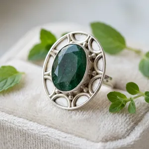 Anillo de Plata de Ley 925 con Cuarzo Verde, Hecho a Mano en India, Estilo Vintage, Ovalado, Joyería Destacada - Product Image 3