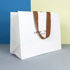 Bolsas de Compra de Papel Kraft con Logotipo Personalizado al por Mayor, Bolsas de Embalaje Blancas y Marrones Impresas de Lujo - Product Image 5