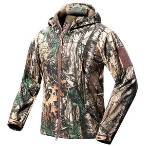 Veste Softshell à Capuche Imperméable et Respirante Dynamel pour Homme, Camouflage Tactique d'Extérieur, Idéale pour la Randonnée, le Camping et l'Hiver, avec Doublure Polaire - Product Image 1