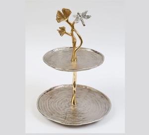 Support à gâteau en aluminium de qualité supérieure, finition décorative, pour une présentation élégante, offrant un aspect raffiné et une entretien facile. - Product Image 1