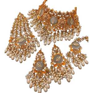 Ensemble de bijoux en laiton Kundan de haute qualité, 5 pièces, design personnalisé, collier, boucles d'oreilles, bague, ensembles de bijoux tendance pour femmes, pour les mariages - Product Image 1