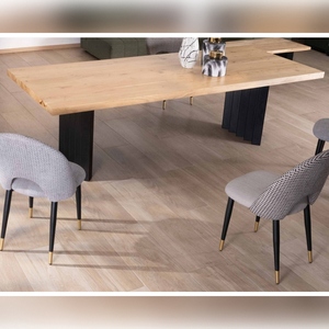 Table à manger Vandana Ivory Sense Large 260cm en acacia avec pieds en métal plissé noir Audacio - Product Image 4