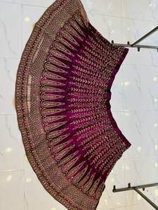 Zarna 16 Kali Net Lehenga Nupcial Pesado con Pedrería Completa, Trabajo de Espejo Shisha y Brillo, Falda Amplia, Blusa Incluida, Hecho para Durar - Product Image 3