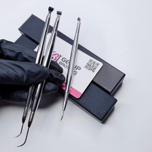 Herramienta profesional de alta calidad para lifting de pestañas, de acero inoxidable plateado, para cuidado personal e instrumentos de belleza. - Product Image 4