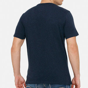Camiseta de hombre de diseño personalizado OEM 100% algodón, de alta calidad, de secado rápido, estilo casual y elegante. - Product Image 3