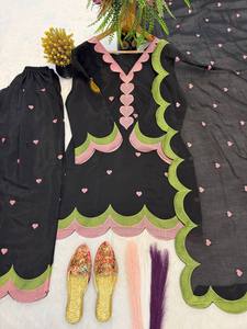 Women's <b>Black</b> Pink Heart Print Floor-Length Traditional Indian <b>Pakistani</b> <b>Dress</b> Set Loose Fit Casual Wear Rayon Material - Product Image 5