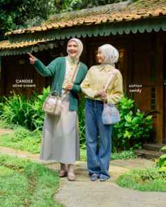 Sac à bandoulière tendance pour femme, en tissu froissé de qualité supérieure, avec fermeture à cordon, design de rangement intelligent, idéal pour les voyages et le shopping - Product Image 5