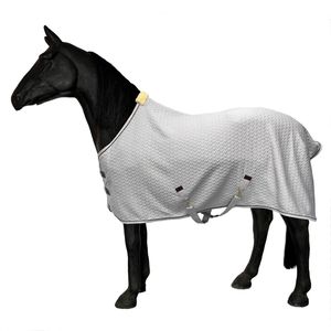 Couverture matelassée rose pour cheval, forme en U, avec grande rabat de queue et attaches en laiton, pour usage extérieur - Product Image 5