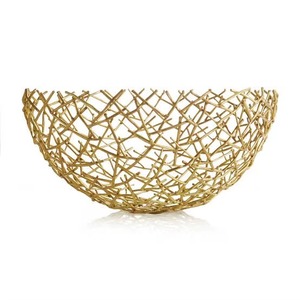Bol en métal poli fait main de style moderne, motif floral doré, pièce décorative pour service, idéal pour offrir - Product Image 6