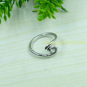 Anillo de Plata de Ley 925 con Topacio Azul Natural, Diseño Minimalista en Espiral Hecho a Mano, Anillo con Piedra Preciosa, Joyería de Plata al por Mayor para Mujer - Product Image 2