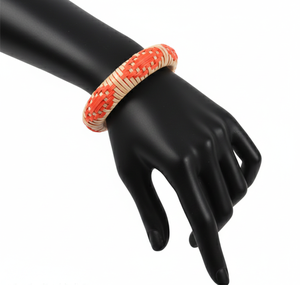 กำไลข้อมือหวายสานรูปทรงข้าวหลามตัด ทำด้วยมือ สีส้มเปลวไฟ  ทำจากเส้นใยธรรมชาติ  งานฝีมือสไตล์โบโฮ - Product Image 3