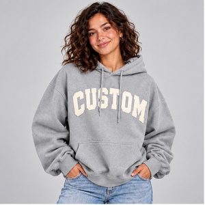 Sudadera con capucha gris jaspeado personalizada con parche de chenilla para mujer, jersey de forro polar extragrande hecho a medida, top deportivo de hombros caídos y ajuste holgado - Product Image 1