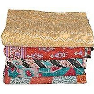 Couette vintage Gudari à motifs floraux tribaux, style indien, réversible, imprimée, rembourrée en coton, pour les quatre saisons - Pour la maison ou l'hôtel - Product Image 3