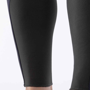 Ropa ecuestre flexible con ajuste contorneado para una apariencia elegante y movimiento sin restricciones, pantalones de equitación estampados. - Product Image 4