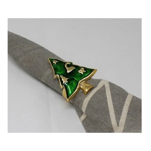 Porte-serviettes moderne en aluminium orné de strass, motif sapin de Noël écologique, pour décoration de table festive de Noël et de mariage d'hiver. - Product Image 3