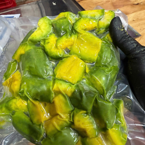 Aguacate entero congelado IQF de Vietnam para hacer gelato cremoso y bases de helado de frutas de alta calidad de 99 Gold Data - Product Image 3