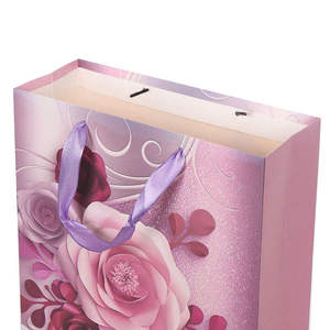 Bolsa de Papel Kraft para Comercio Minorista con Logotipo Rosa Grande y Negro Pequeño, Diseño Personalizado, Laminada, para Empaque en Línea - Product Image 4