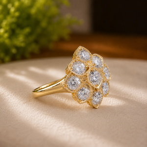 Anillo de Compromiso de Oro Amarillo de 14K con Diamante Redondo Brillante y Moissanita en Bisel para Mujer - Product Image 6