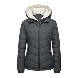 Chaqueta Acolchada con Capucha para Mujer PRIMEFIELD ENTERPRISES, Manga Larga, Cierre de Cremallera, Color Negro Sólido, Relleno de Poliéster, Ropa de Invierno - Product Image 1