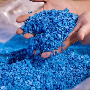 Residuos de plástico HDPE azul de primera calidad para la venta: recortes de bidones HDPE, virutas de bidones HDPE, residuos de bidones HDPE prensados, residuos de plástico ABS. - Product Image 1