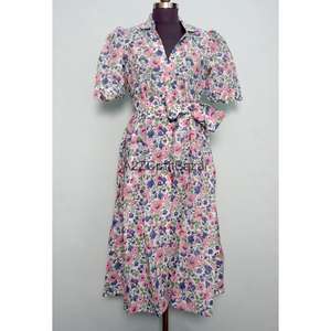 Vestidos midi casuales de punto con cuello en V estilo canguro de diseñador indio para mujer, ecológicos, lavables, con estampado floral y decoración de botones. - Product Image 3