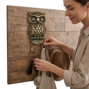 Patère murale Ba Owl en fonte, style vintage, 1 crochet, motif couronne, faite à la main, écologique, porte-manteau décoratif - Product Image 3