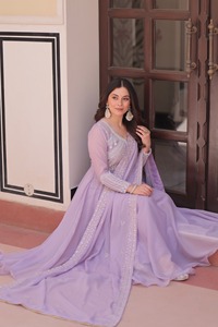 Últimas colecciones de vestidos de novia para mujer, vestidos largos de georgette estilo indio y pakistaní, con mangas largas y adornos elaborados, estilo anarkali. - Product Image 3