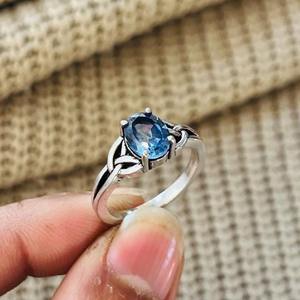 Anillo Boho de Topacio Azul y Latón, Plateado, Estilo Celta Vintage, Anillo de Moda al por Mayor para Mujer - Product Image 4